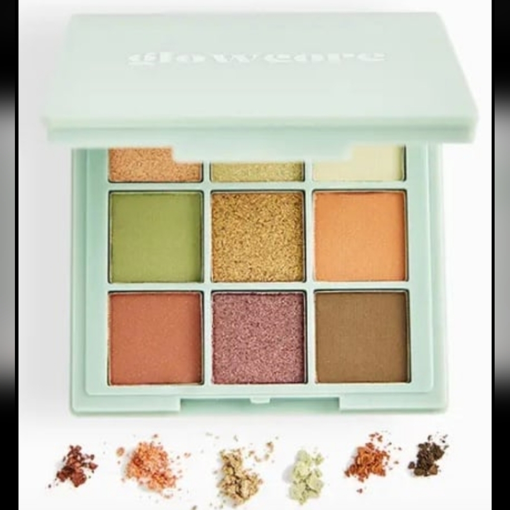New Glowcore Mystic Earth Eyeshadow Palette